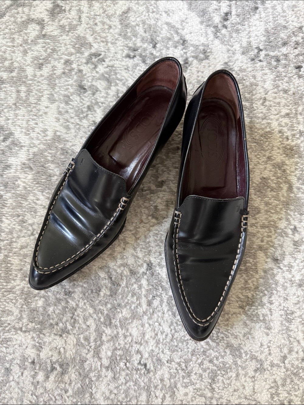 Vintage Tod’s Women’s Black Leather Pointed Toe Slip-On Loafers 40